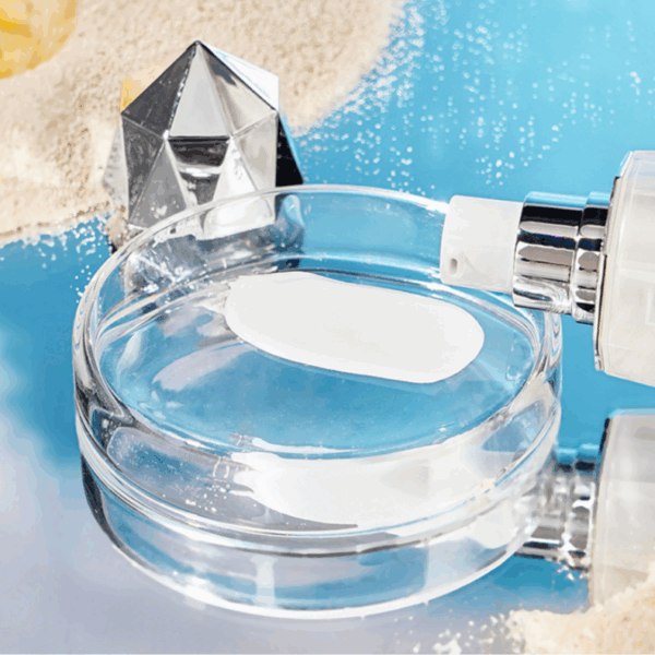 美白日焼け止めSPF50+ PA+++、保湿と透明感、物理的な美白、保湿と日焼け止めの二重効果 - 画像 (2)