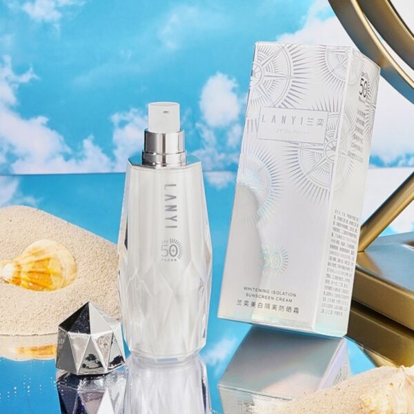 美白日焼け止めSPF50+ PA+++、保湿と透明感、物理的な美白、保湿と日焼け止めの二重効果 - 画像 (3)
